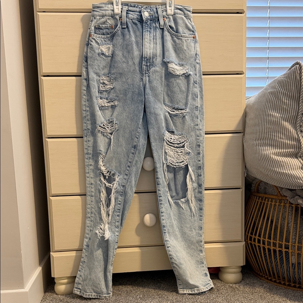 H&M Light Blue Distressed Boyfriend Jeans